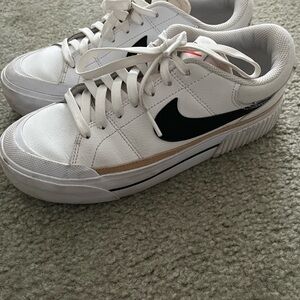 Women’s Nike Legacy Court Lift Sneaker